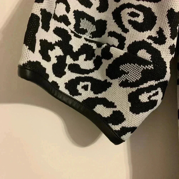 Marc New York Leopard Print Top - Picture 3 of 6